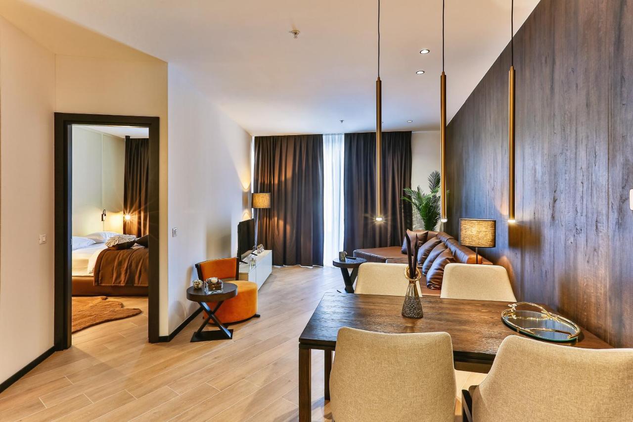 Green Stone Apartments Hotel Rafailovići Eksteriør billede