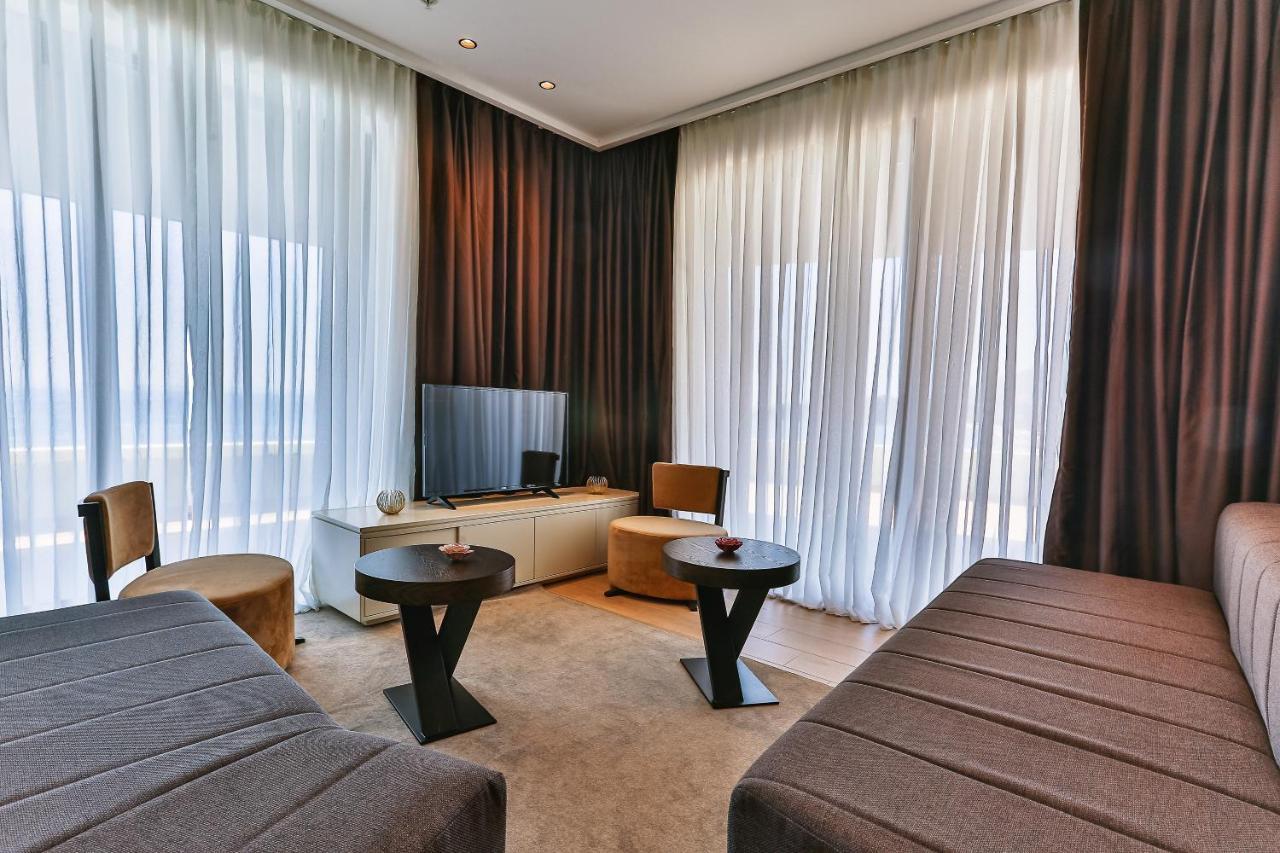 Green Stone Apartments Hotel Rafailovići Eksteriør billede