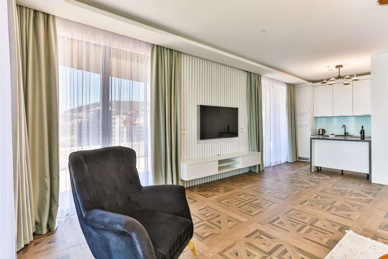 Green Stone Apartments Hotel Rafailovići Eksteriør billede